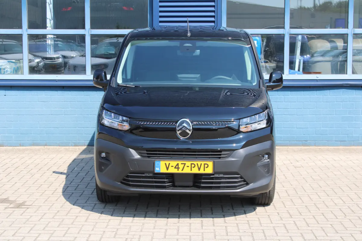 50 kWh | 8 JAAR GARANTIE | VOORSTOELEN VERWARMD | CAMERA | DIGITALE BINNEN SPIEGEL | BETIMMERING | NAVI | DRAADLOOS CARPLAY |