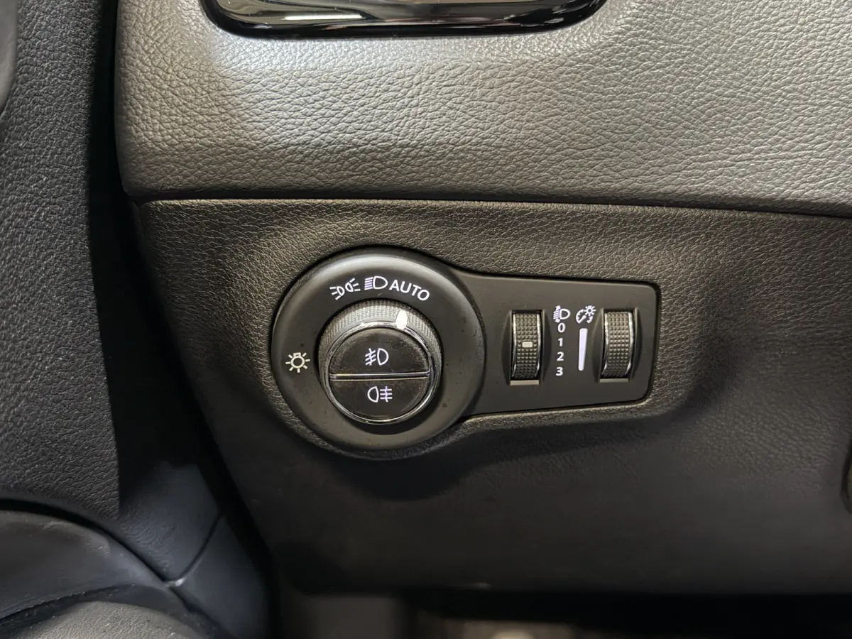 1.3T Night Eagle Liberty Edition | Camera | Carplay | Trekhaak