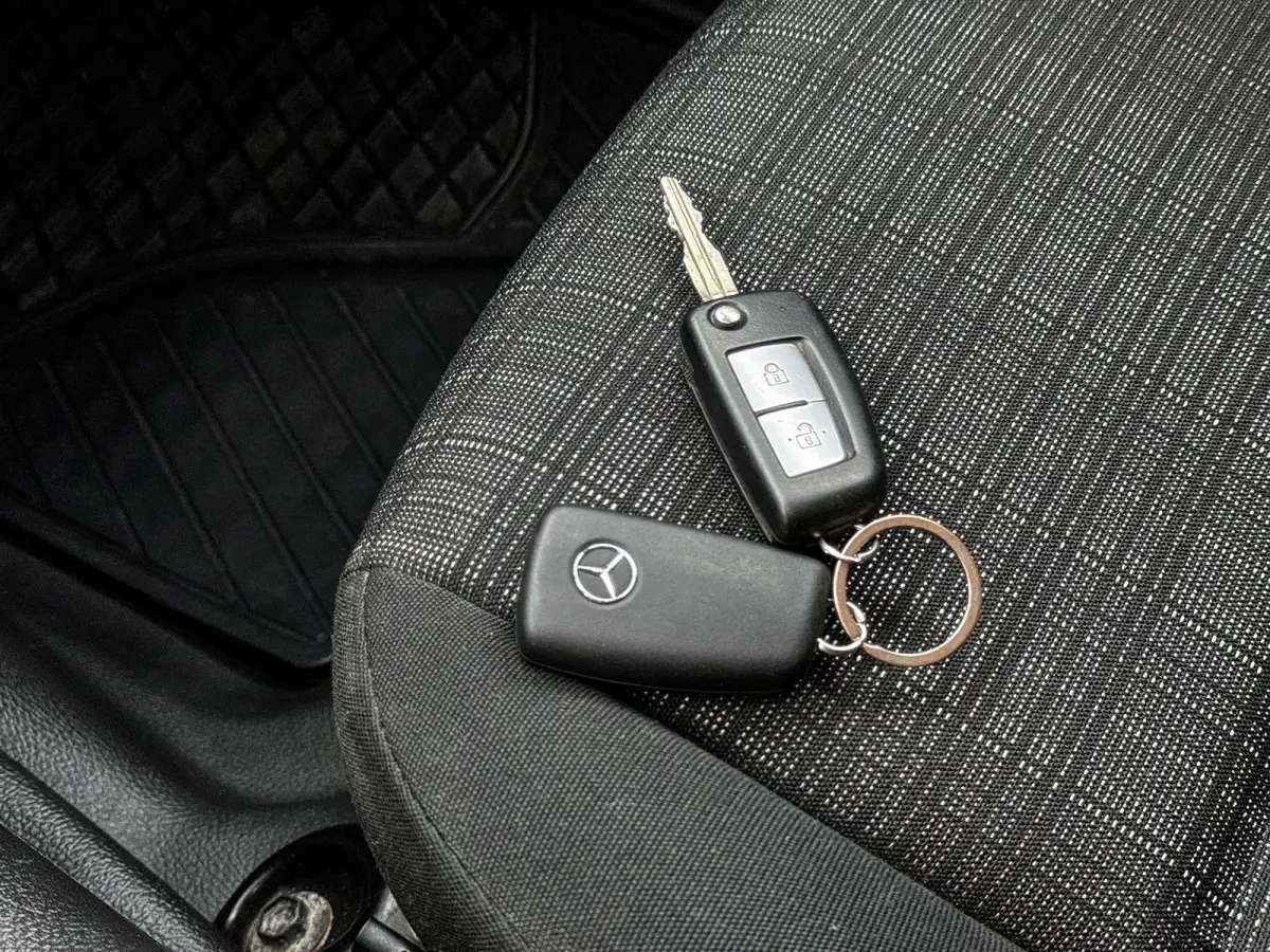 220 d 4-MATIC Pure Roll-cover 3.5t trekhaak Camera Stoelverwarming
