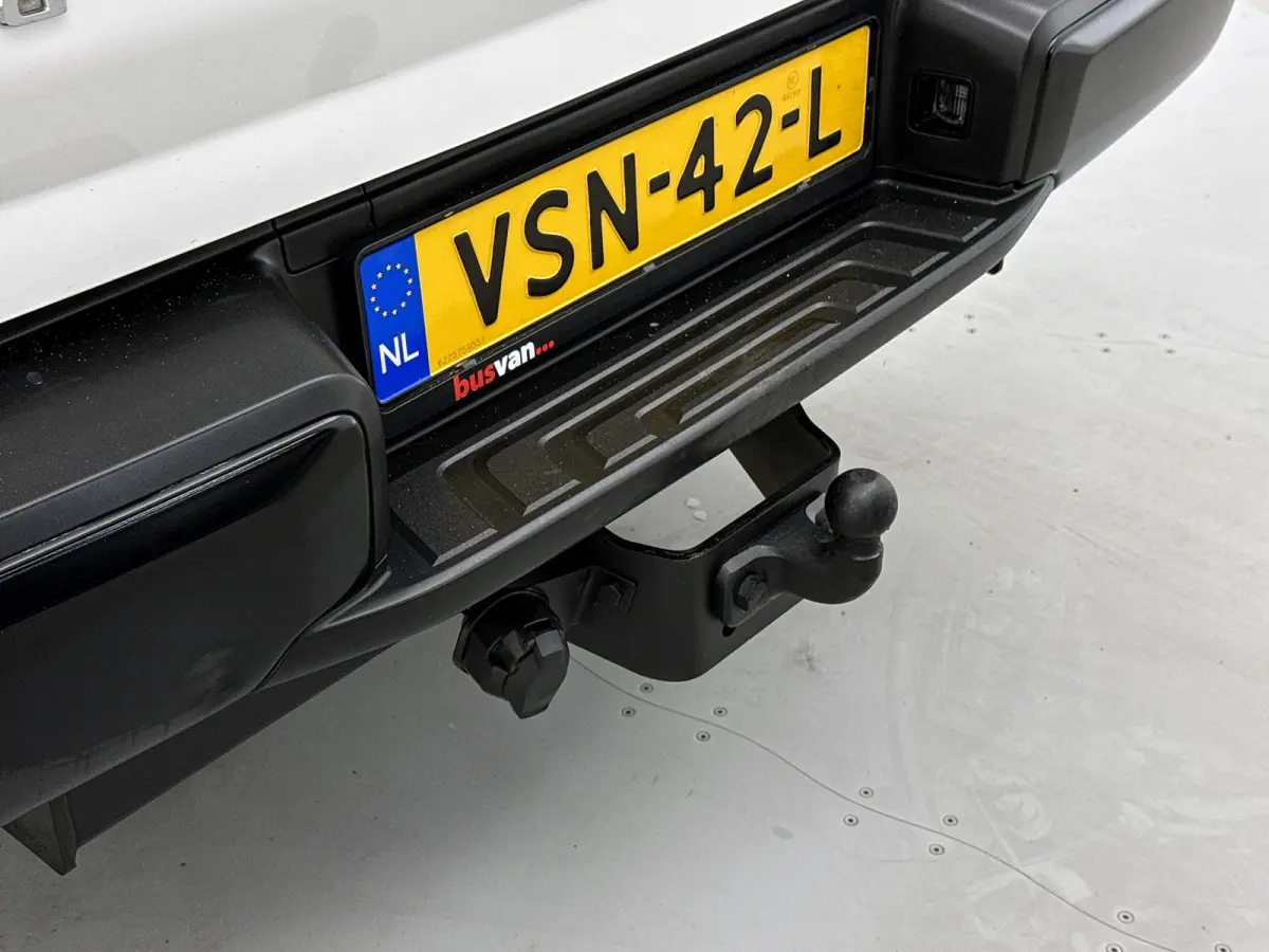 220 d 4-MATIC Pure Roll-cover 3.5t trekhaak Camera Stoelverwarming