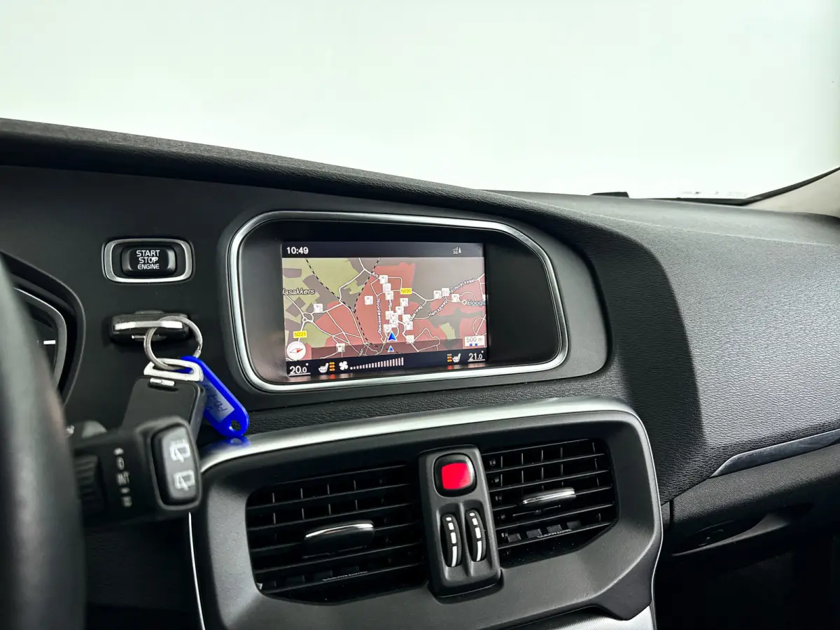 2.0 T5 Nordic+ | Panoramadak | Parkeercamera | Stoelverwarming | Standkachel
