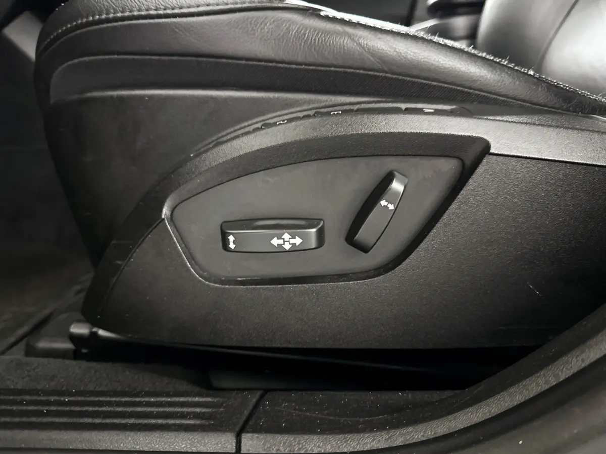 2.0 T5 Nordic+ | Panoramadak | Parkeercamera | Stoelverwarming | Standkachel