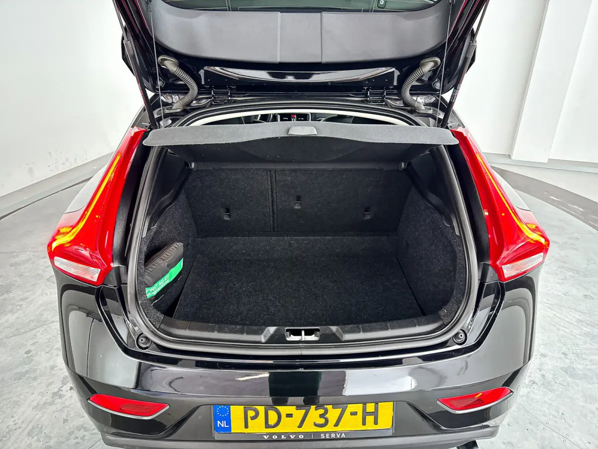 2.0 T5 Nordic+ | Panoramadak | Parkeercamera | Stoelverwarming | Standkachel