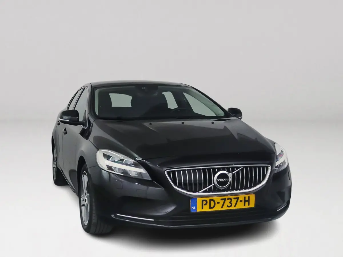 2.0 T5 Nordic+ | Panoramadak | Parkeercamera | Stoelverwarming | Standkachel