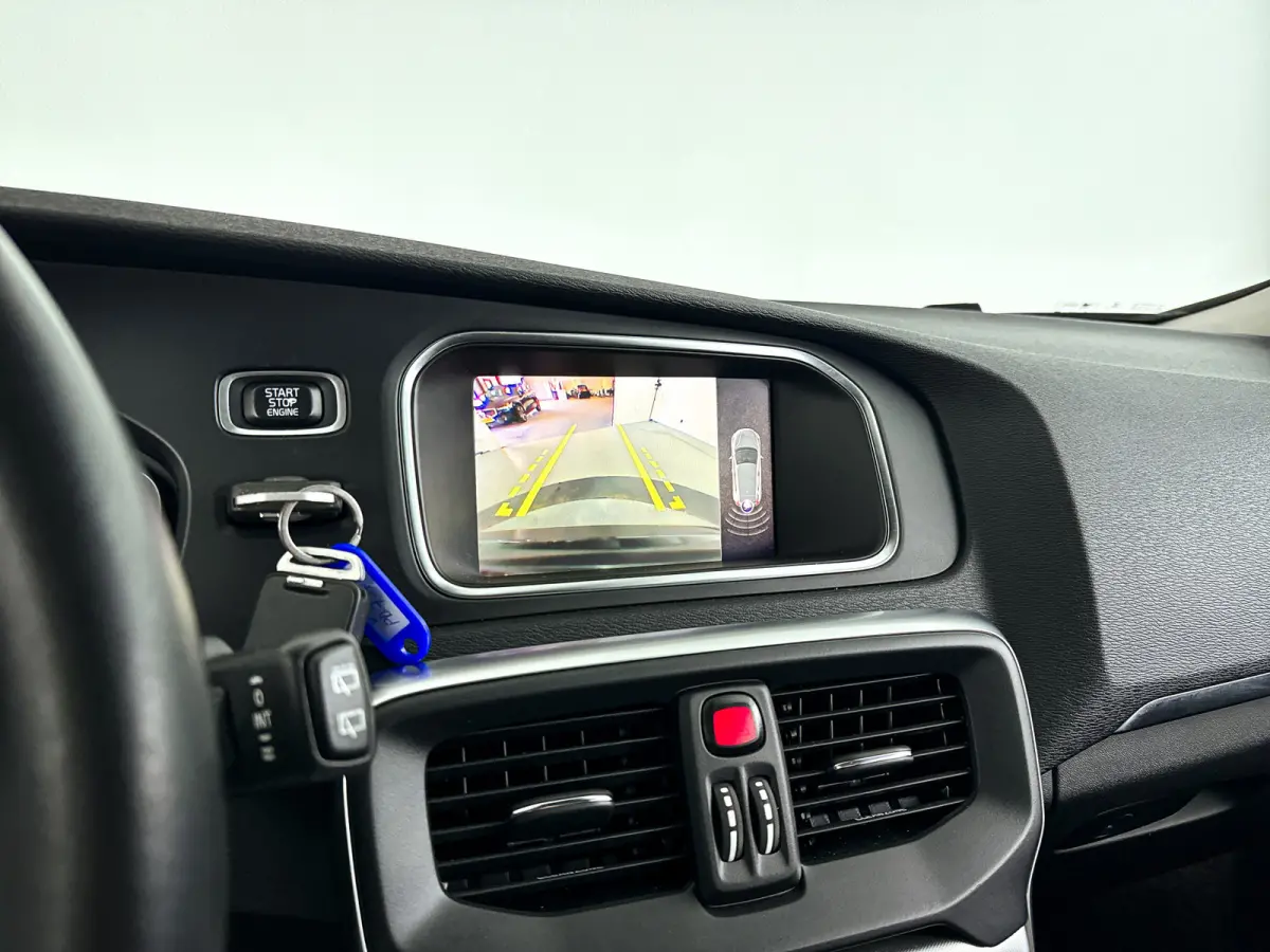 2.0 T5 Nordic+ | Panoramadak | Parkeercamera | Stoelverwarming | Standkachel