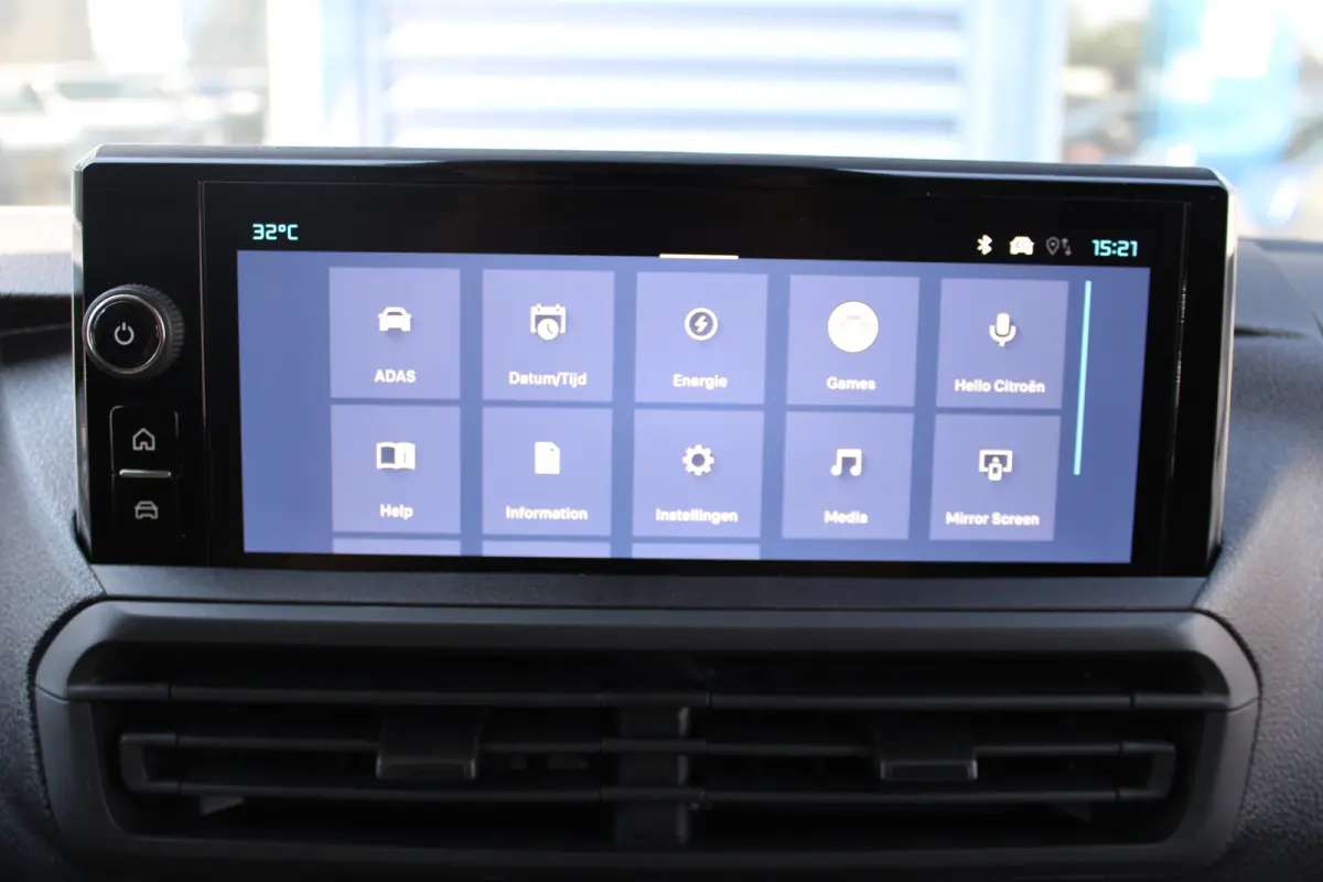 75 kWh | €14.360 korting! | CAMERA | NAVI | BETIMMERING | DRAADLOOS CARPLAY |