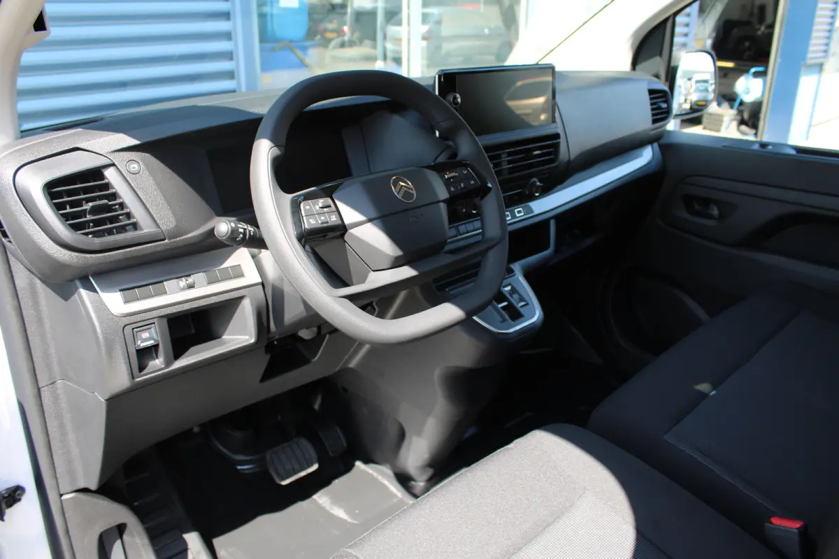 75 kWh | €14.360 korting! | CAMERA | NAVI | BETIMMERING | DRAADLOOS CARPLAY |