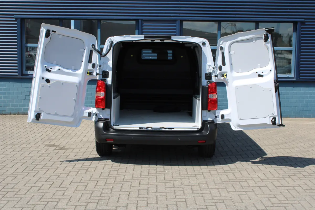 75 kWh | €14.360 korting! | CAMERA | NAVI | BETIMMERING | DRAADLOOS CARPLAY |