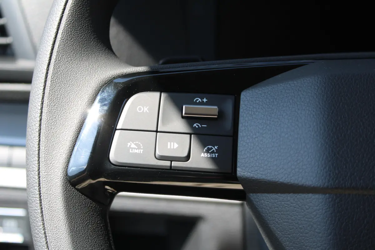 75 kWh | €14.360 korting! | CAMERA | NAVI | BETIMMERING | DRAADLOOS CARPLAY |