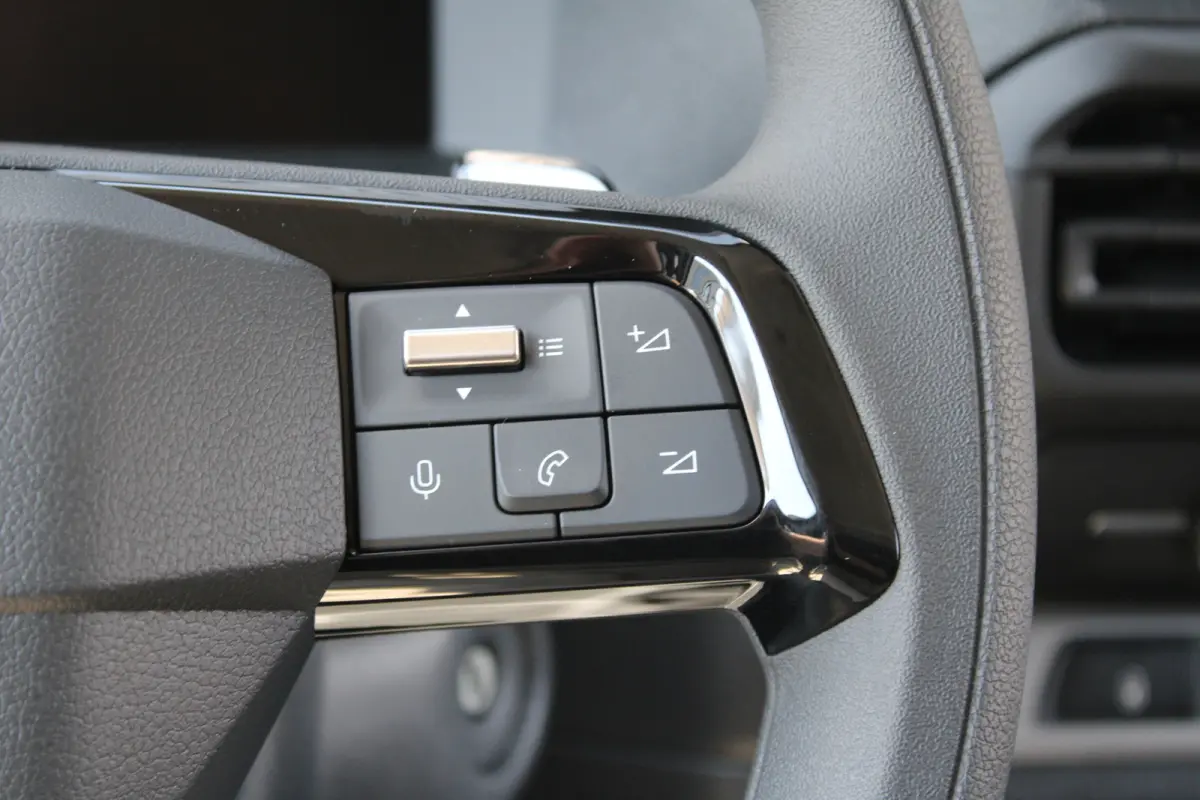 75 kWh | €14.360 korting! | CAMERA | NAVI | BETIMMERING | DRAADLOOS CARPLAY |