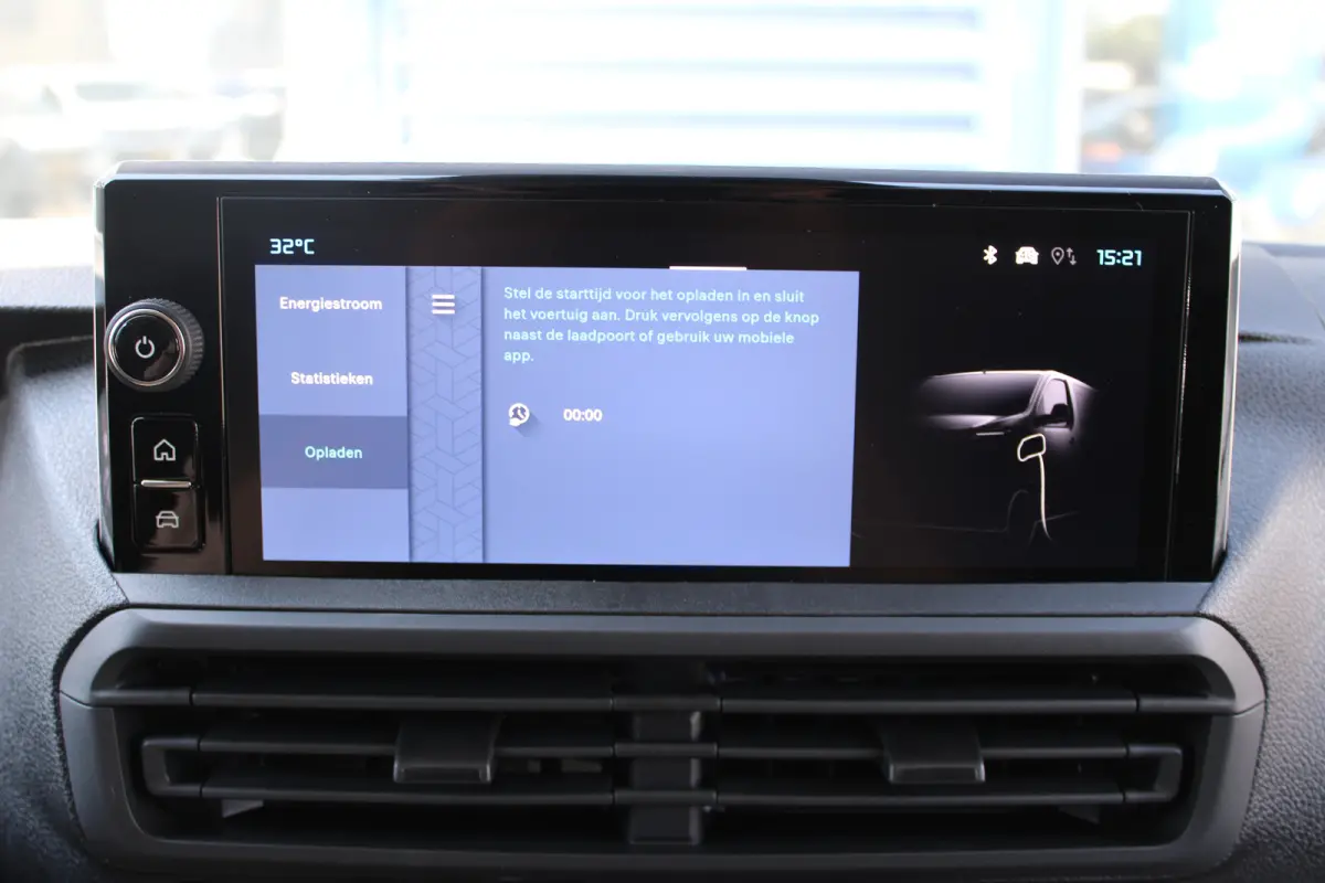 75 kWh | €14.360 korting! | CAMERA | NAVI | BETIMMERING | DRAADLOOS CARPLAY |