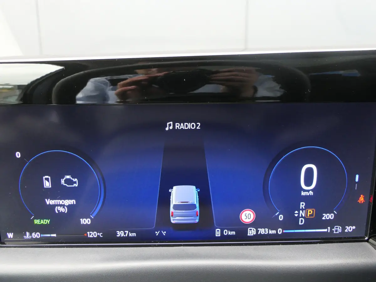 Tourneo 340 2.5 PHEV L2H1 Titanium X Luxury | Panoramadak | Leder | 360 Camera | Trekhaak | Stoelverwarming | Keyless | 8-Persoons | Adaptive LED