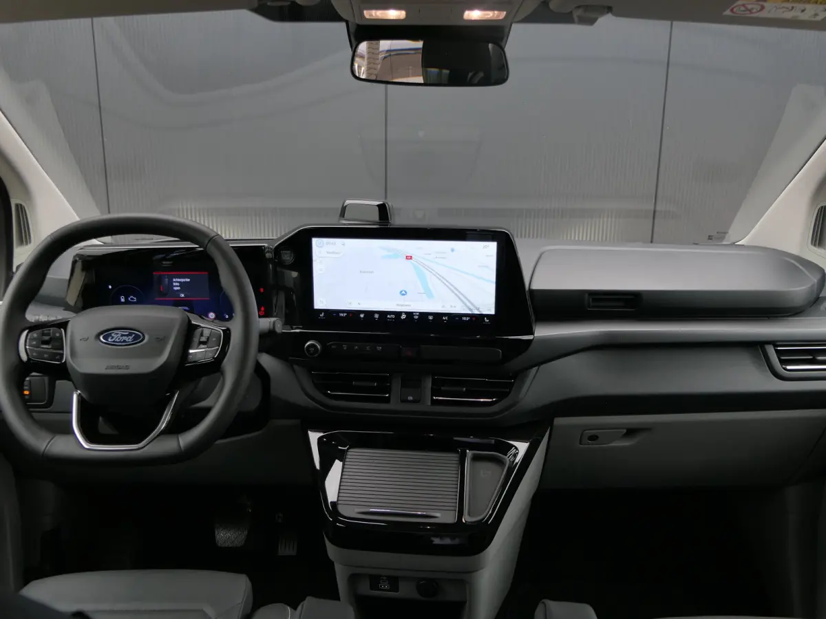 Tourneo 340 2.5 PHEV L2H1 Titanium X Luxury | Panoramadak | Leder | 360 Camera | Trekhaak | Stoelverwarming | Keyless | 8-Persoons | Adaptive LED