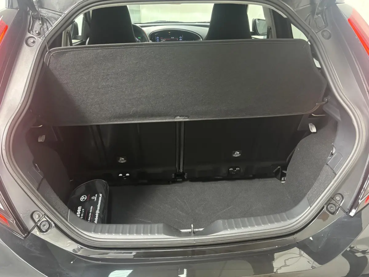 FIRST*ACC*CAMERA*ECC*CARPLAY*5-DEURS*NAP*LM-VELGEN