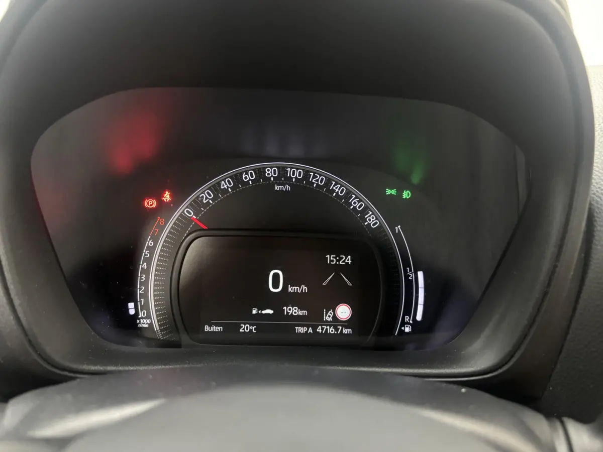 FIRST*ACC*CAMERA*ECC*CARPLAY*5-DEURS*NAP*LM-VELGEN
