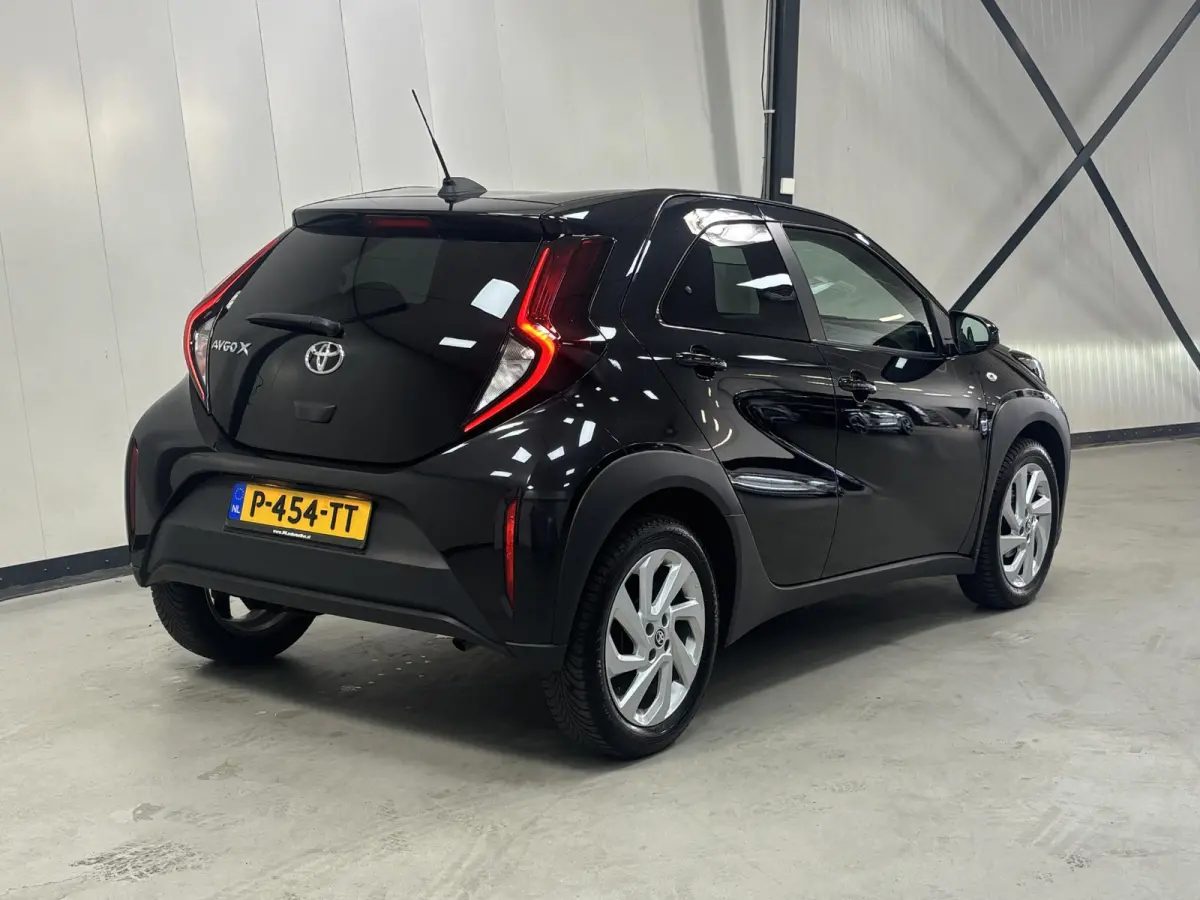 FIRST*ACC*CAMERA*ECC*CARPLAY*5-DEURS*NAP*LM-VELGEN