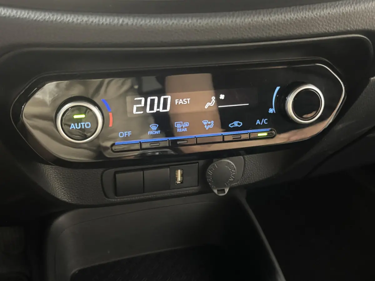 FIRST*ACC*CAMERA*ECC*CARPLAY*5-DEURS*NAP*LM-VELGEN