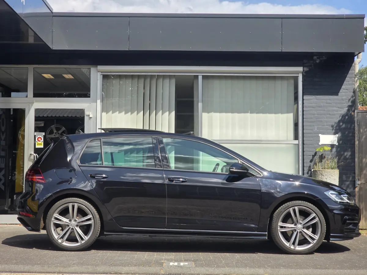 1.5 TSI Highline Business R-LINE / PANO / VIRTUAL / ACC / DCC