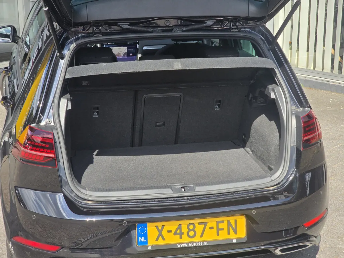 1.5 TSI Highline Business R-LINE / PANO / VIRTUAL / ACC / DCC