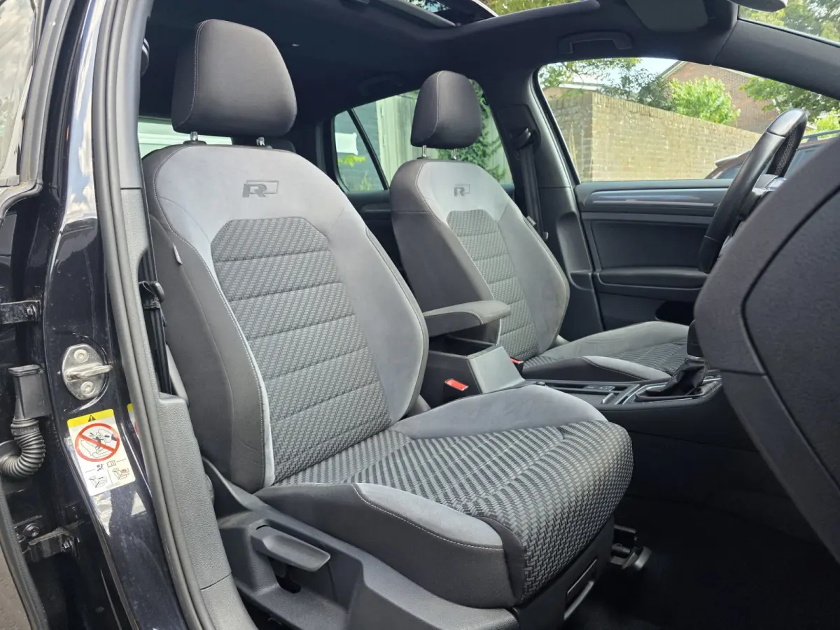 1.5 TSI Highline Business R-LINE / PANO / VIRTUAL / ACC / DCC
