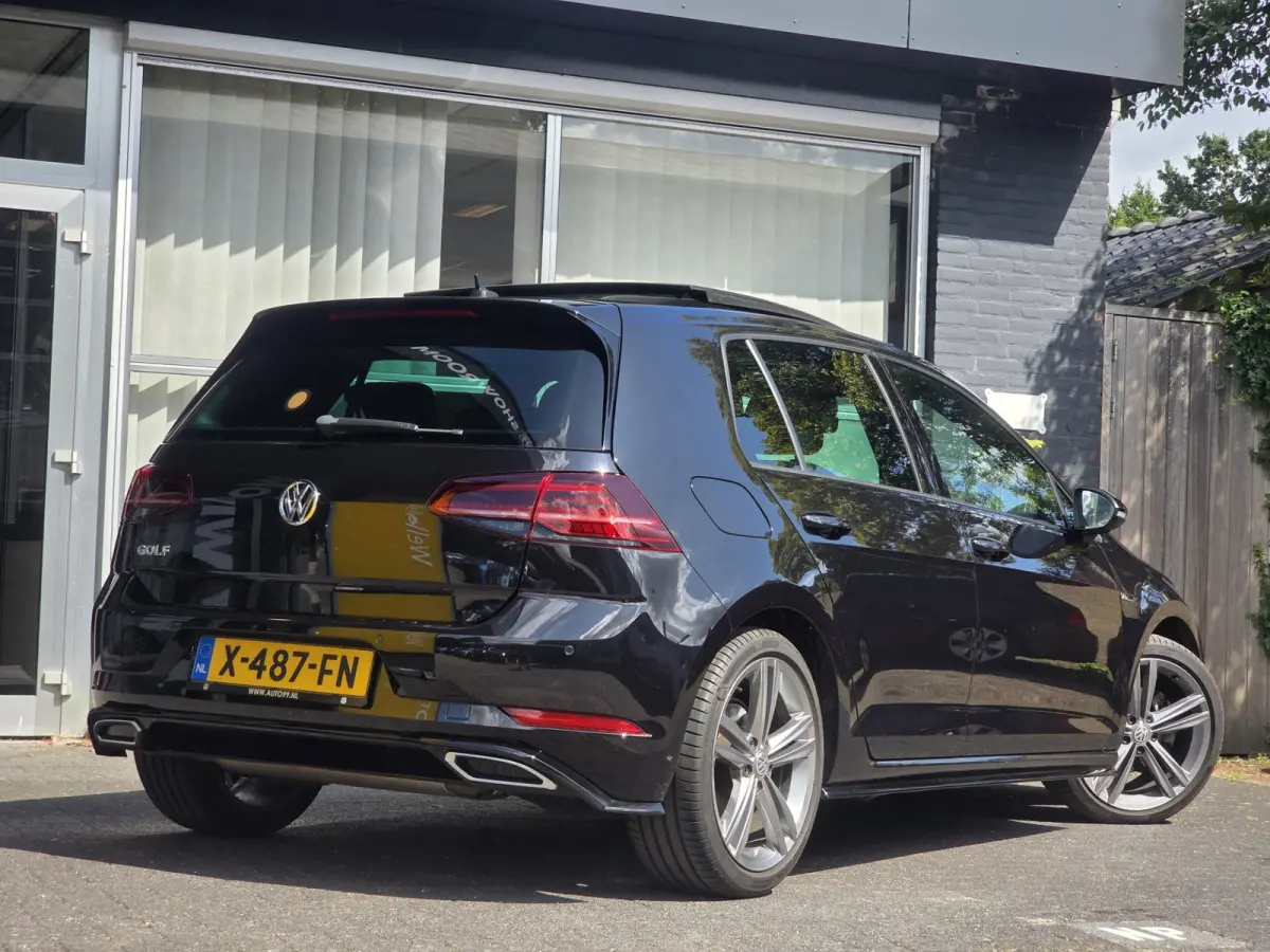 1.5 TSI Highline Business R-LINE / PANO / VIRTUAL / ACC / DCC