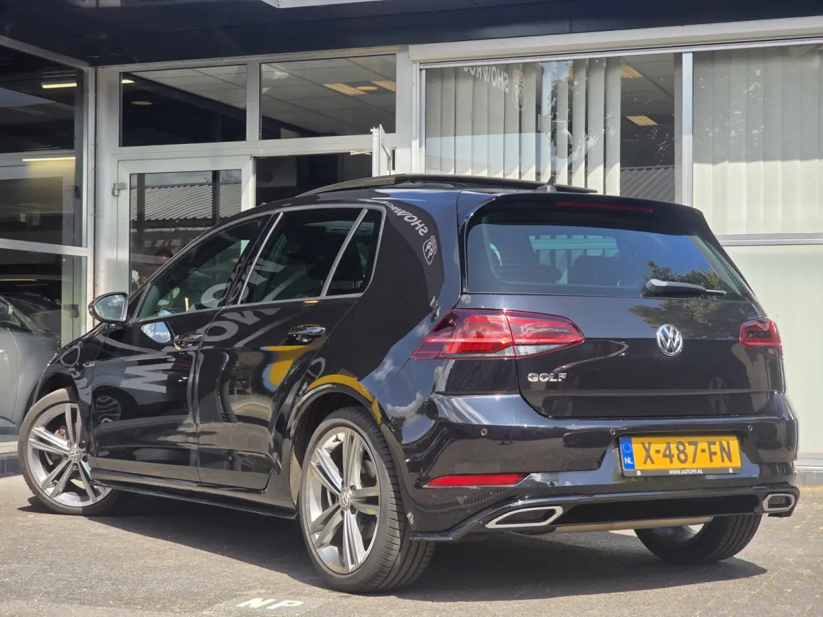 1.5 TSI Highline Business R-LINE / PANO / VIRTUAL / ACC / DCC