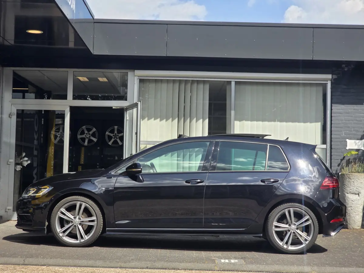 1.5 TSI Highline Business R-LINE / PANO / VIRTUAL / ACC / DCC