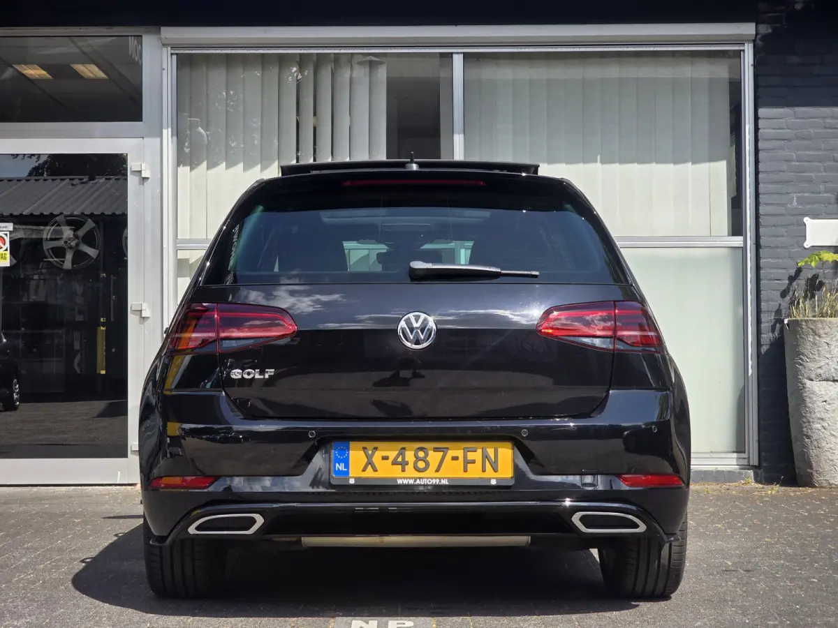 1.5 TSI Highline Business R-LINE / PANO / VIRTUAL / ACC / DCC