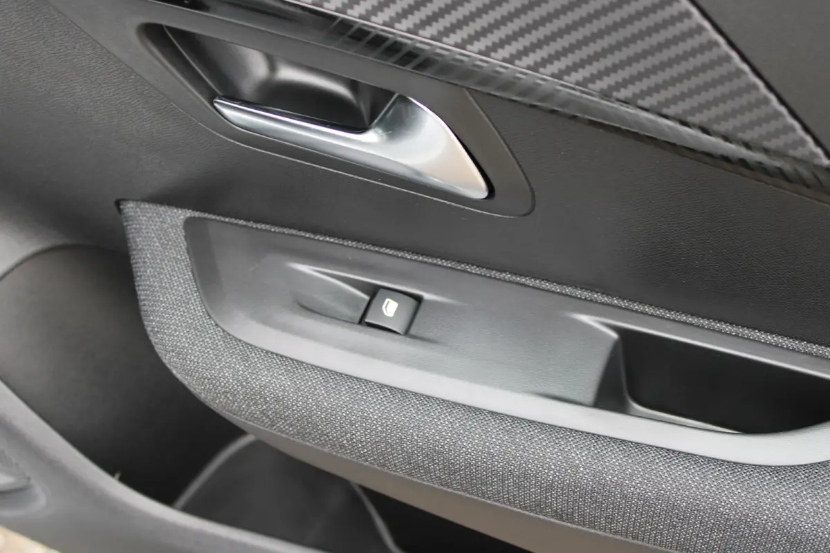 EV Business 50 kWh | EV | Camera | Cruise control | Apple Carplay/Android Auto | Keyless |