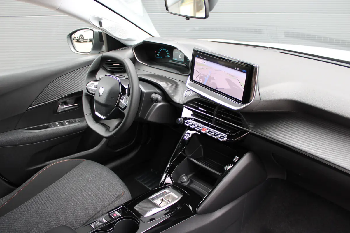 EV Business 50 kWh | EV | Camera | Cruise control | Apple Carplay/Android Auto | Keyless |