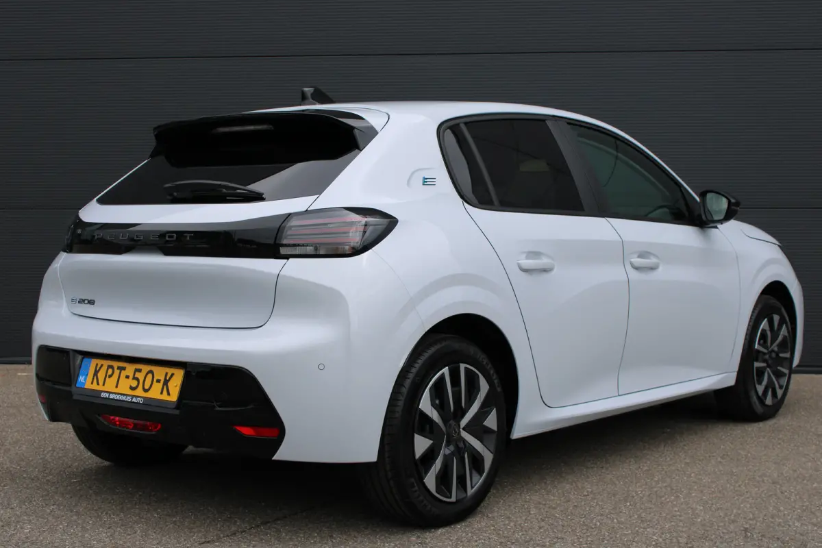 EV Business 50 kWh | EV | Camera | Cruise control | Apple Carplay/Android Auto | Keyless |