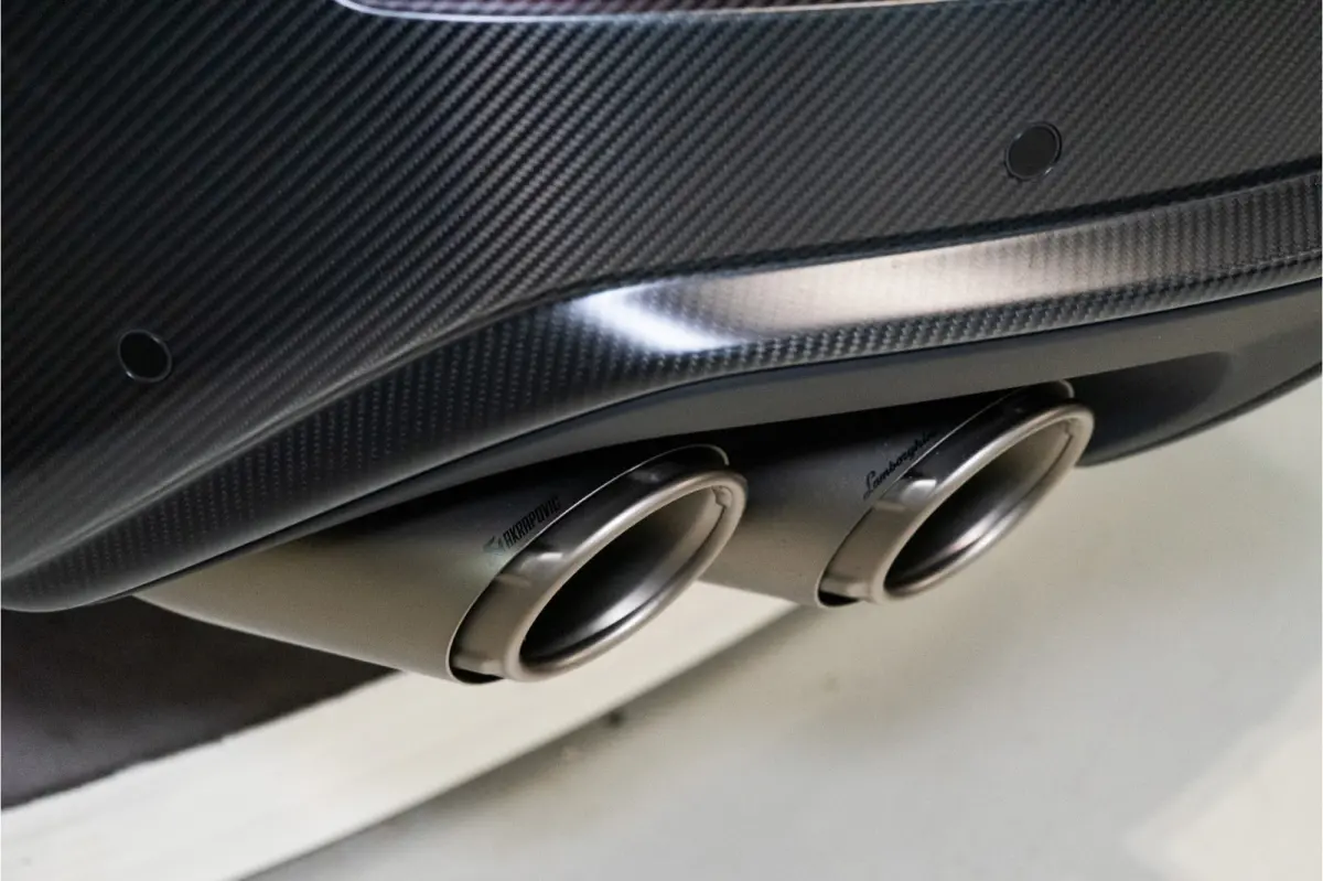 4.0 V8 Hybrid 800PK | Ad Personam | Grigio Keres Matt | Carbon | Akrapovic | 3D B&O | Service Package 5YR | 3 JAAR FABRIEKSGARANTIE GERESERVEERD