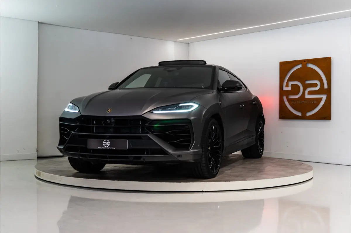 4.0 V8 Hybrid 800PK | Ad Personam | Grigio Keres Matt | Carbon | Akrapovic | 3D B&O | Service Package 5YR | 3 JAAR FABRIEKSGARANTIE GERESERVEERD