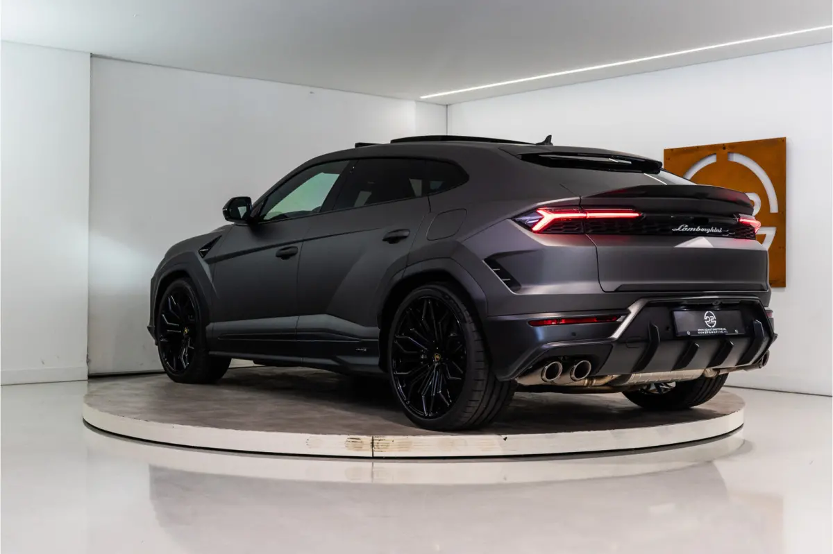 4.0 V8 Hybrid 800PK | Ad Personam | Grigio Keres Matt | Carbon | Akrapovic | 3D B&O | Service Package 5YR | 3 JAAR FABRIEKSGARANTIE GERESERVEERD