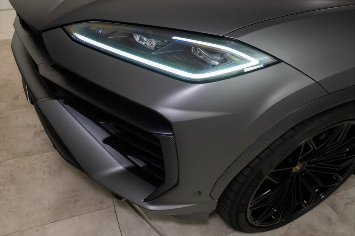 4.0 V8 Hybrid 800PK | Ad Personam | Grigio Keres Matt | Carbon | Akrapovic | 3D B&O | Service Package 5YR | 3 JAAR FABRIEKSGARANTIE GERESERVEERD