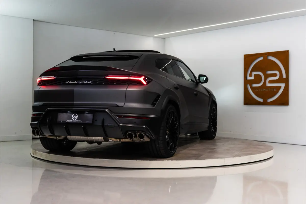 4.0 V8 Hybrid 800PK | Ad Personam | Grigio Keres Matt | Carbon | Akrapovic | 3D B&O | Service Package 5YR | 3 JAAR FABRIEKSGARANTIE GERESERVEERD