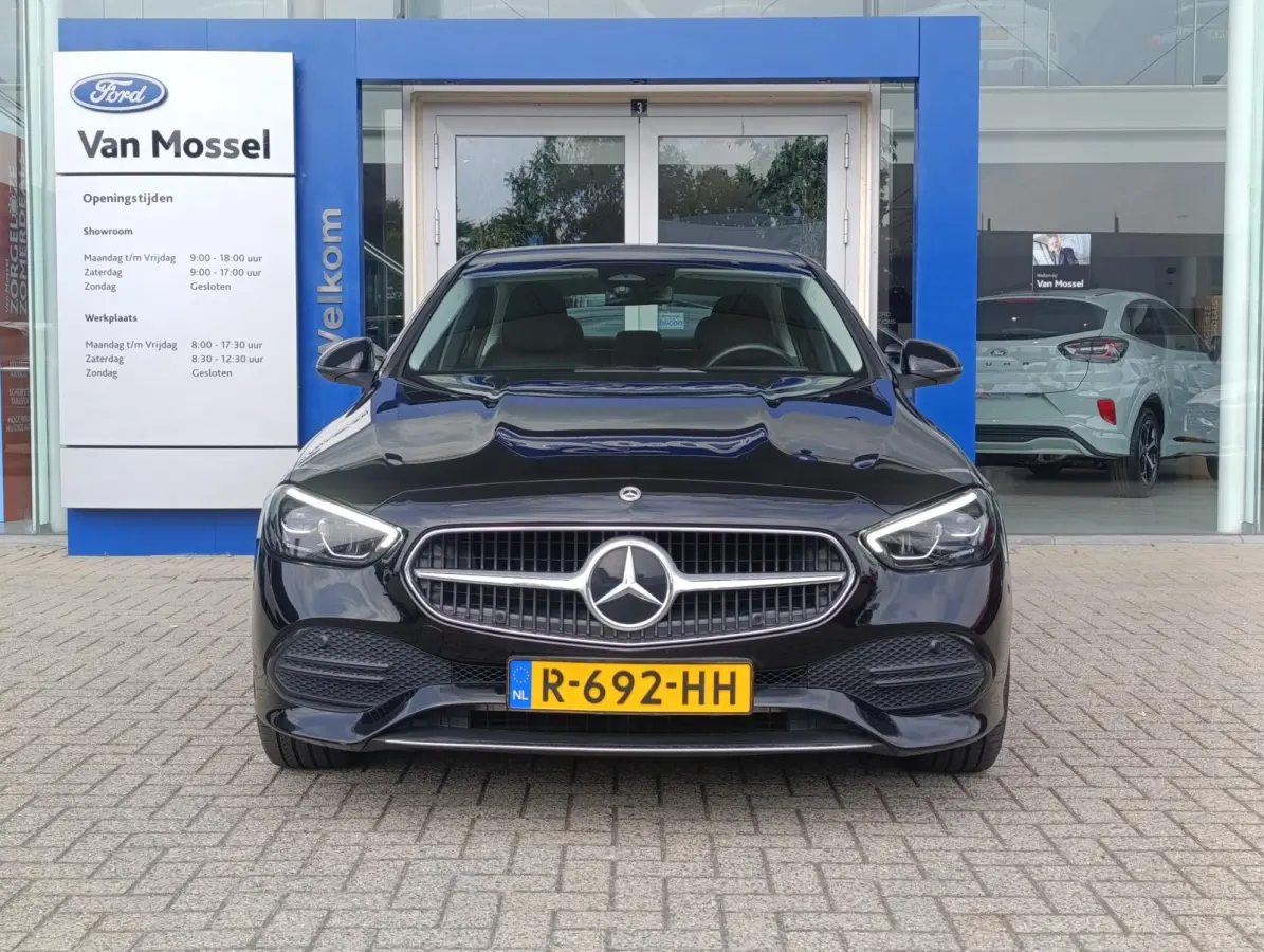 180 Business Line | Dodehoeksensoren | Camera | Stoelverwarming | Cruise Control | Climate Control