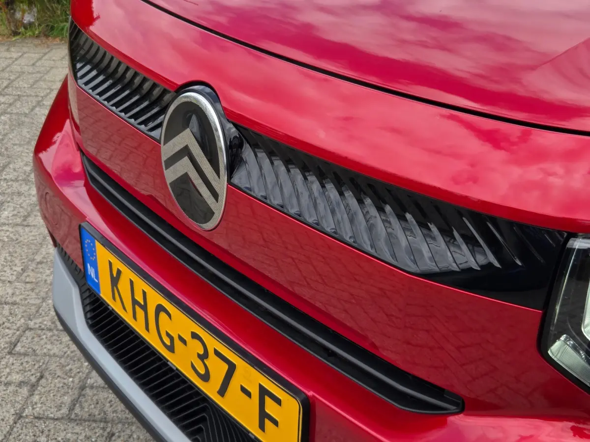 Max 1.2 Hybrid VOORRAAD ACTIE | 8 JAAR GARANTIE | Achteruitrijcamera | Climate Control | Dagrijverlichting