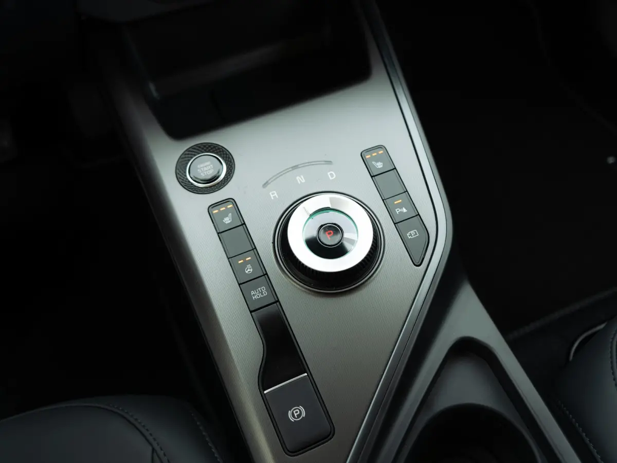 1.6 GDi Hybrid DynamicPlusLine | Actieprijs* | NIEUW MODEL | OP VOORRAAD | Stoel & Stuurverwarming | Navi. | Clima. | Adapt. Cruise. | Achteruitrijcamera | Dodehoekassistentie | Bekleding In