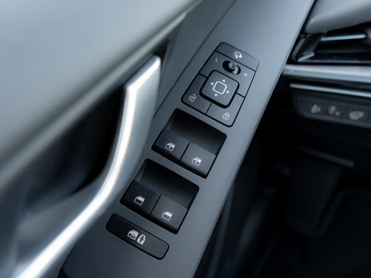 1.6 GDi Hybrid DynamicPlusLine | Actieprijs* | NIEUW MODEL | OP VOORRAAD | Stoel & Stuurverwarming | Navi. | Clima. | Adapt. Cruise. | Achteruitrijcamera | Dodehoekassistentie | Bekleding In