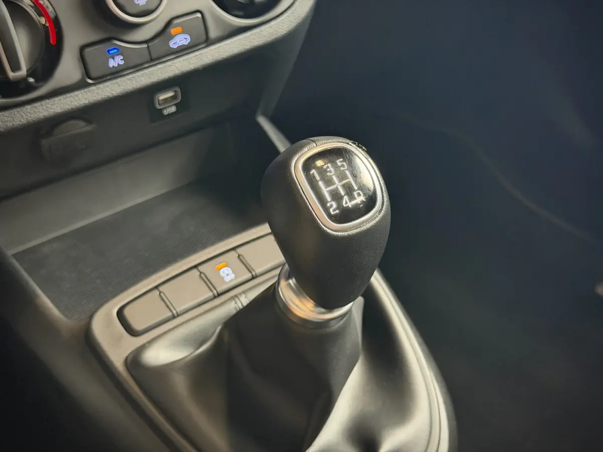 1.0 Comfort | cruise | metallic | navi | carplay fabr gar 6/28 | dealer onderhouden
