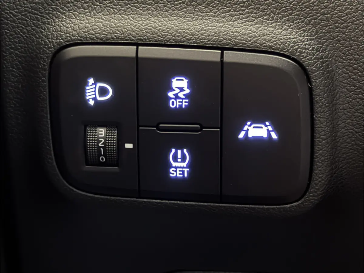 1.0 Comfort | cruise | metallic | navi | carplay fabr gar 6/28 | dealer onderhouden