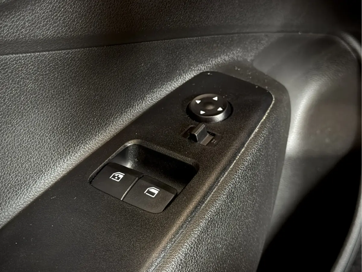 1.0 Comfort | cruise | metallic | navi | carplay fabr gar 6/28 | dealer onderhouden