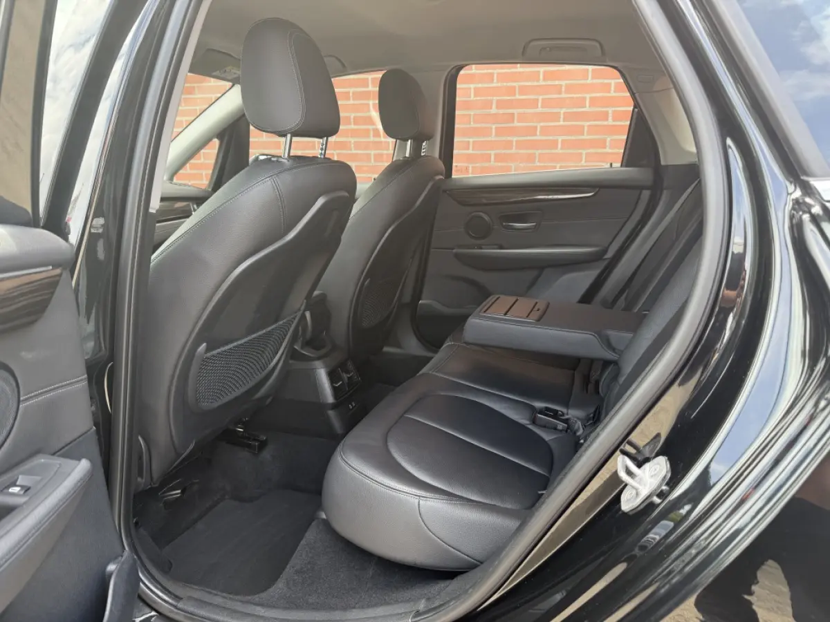218i Executive Edition Automaat Leder Led Navigatie Camera
