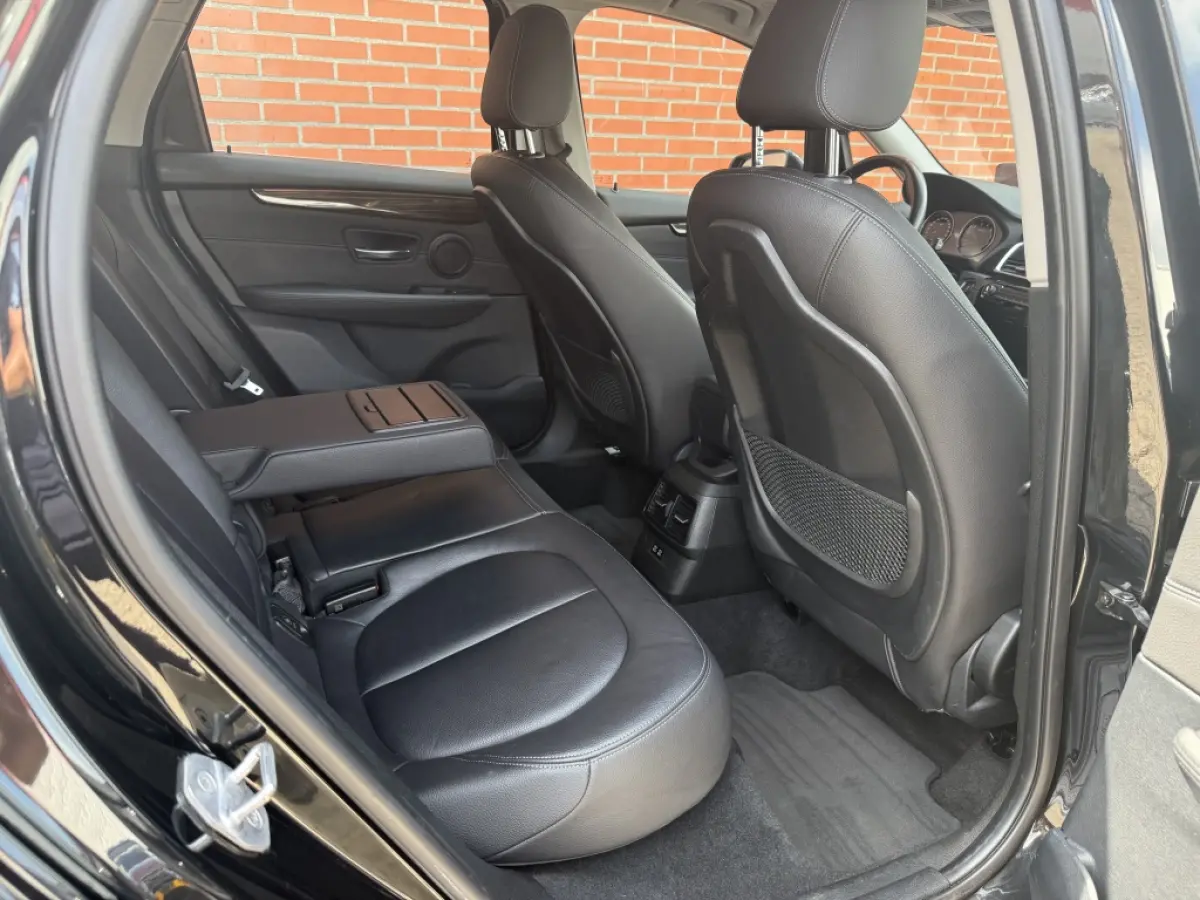 218i Executive Edition Automaat Leder Led Navigatie Camera