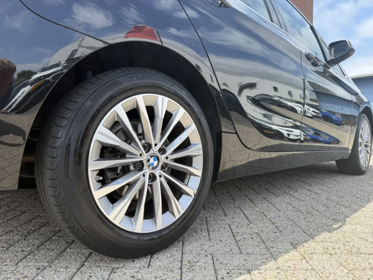 218i Executive Edition Automaat Leder Led Navigatie Camera