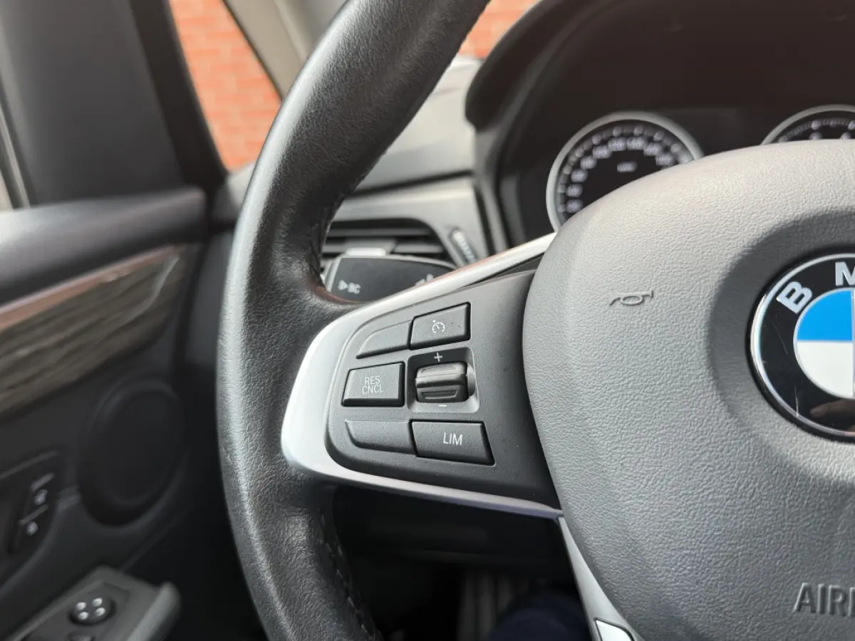 218i Executive Edition Automaat Leder Led Navigatie Camera