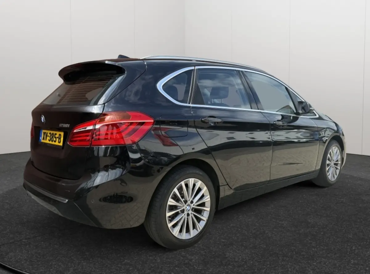 218i Executive Edition Automaat Leder Led Navigatie Camera