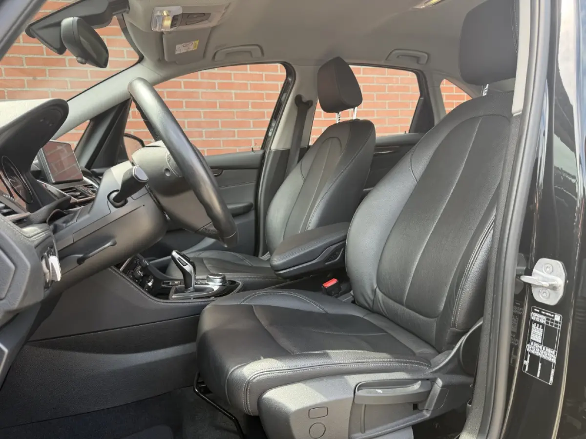 218i Executive Edition Automaat Leder Led Navigatie Camera