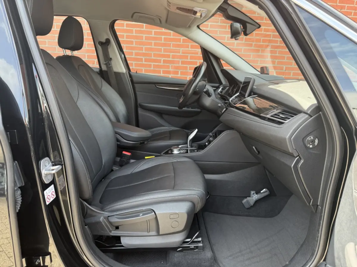 218i Executive Edition Automaat Leder Led Navigatie Camera